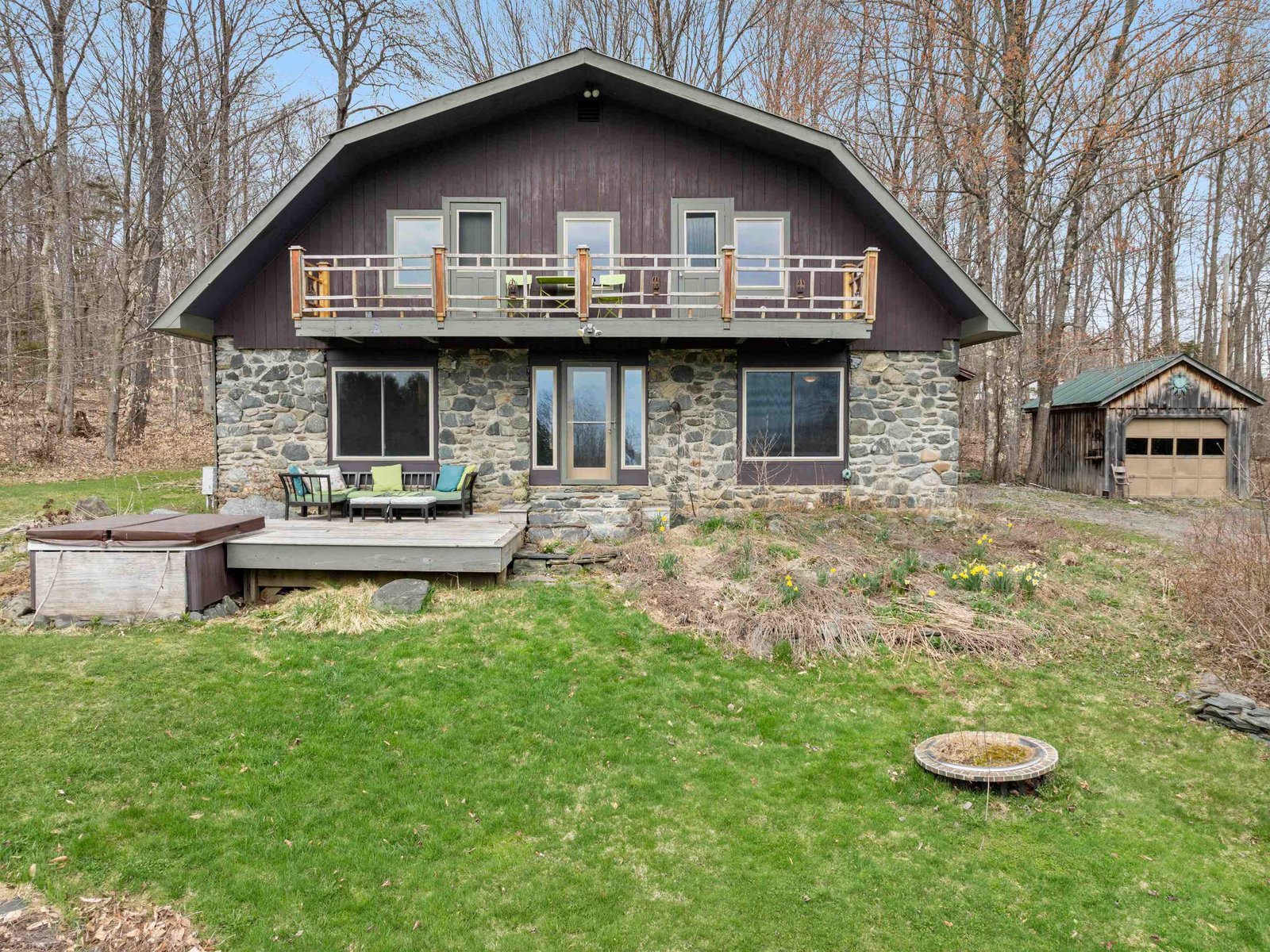 518 Hampshire Hill Road, Worcester