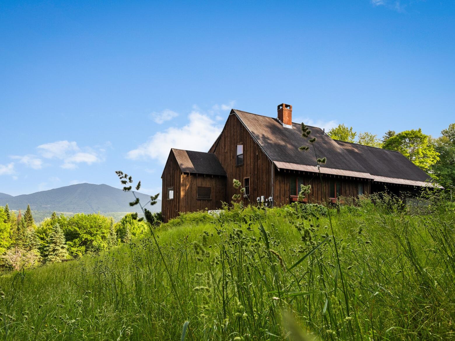 5198 Darling Hill Road, Burke