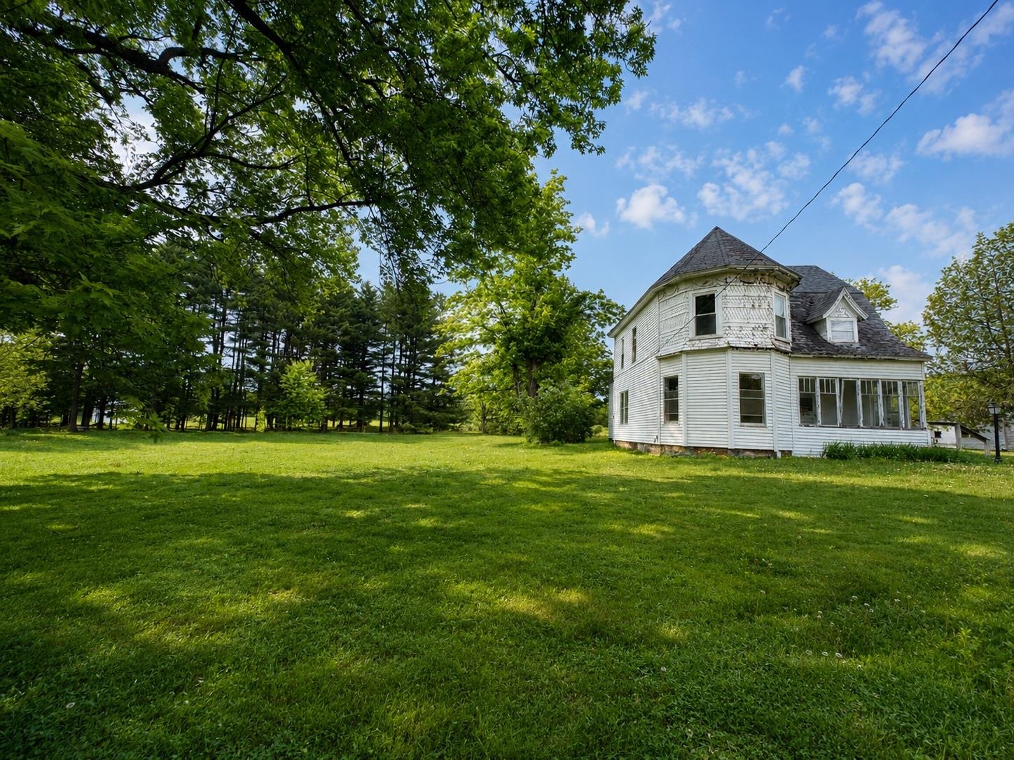 52 Dewey Street