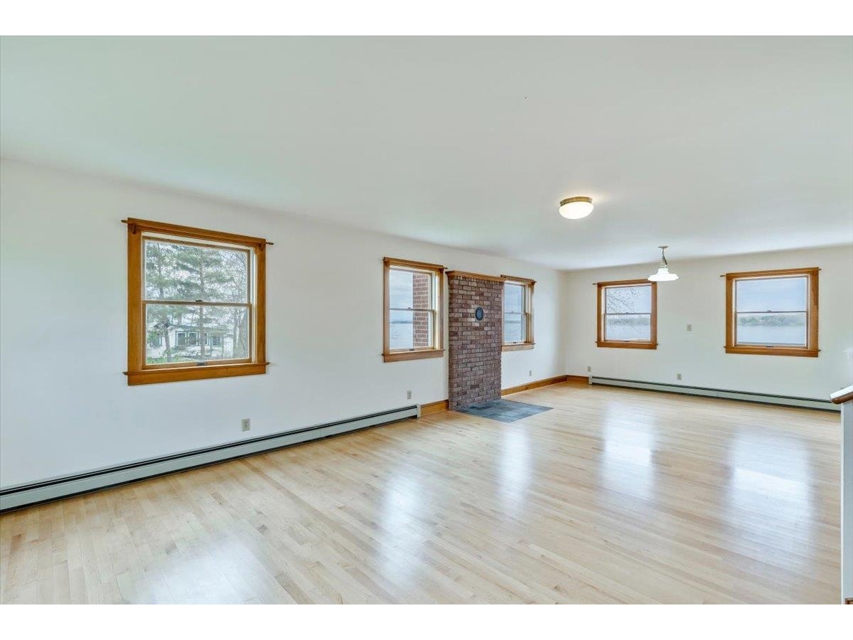 52 Lakewood Drive