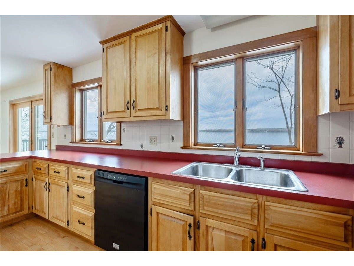 52 Lakewood Drive