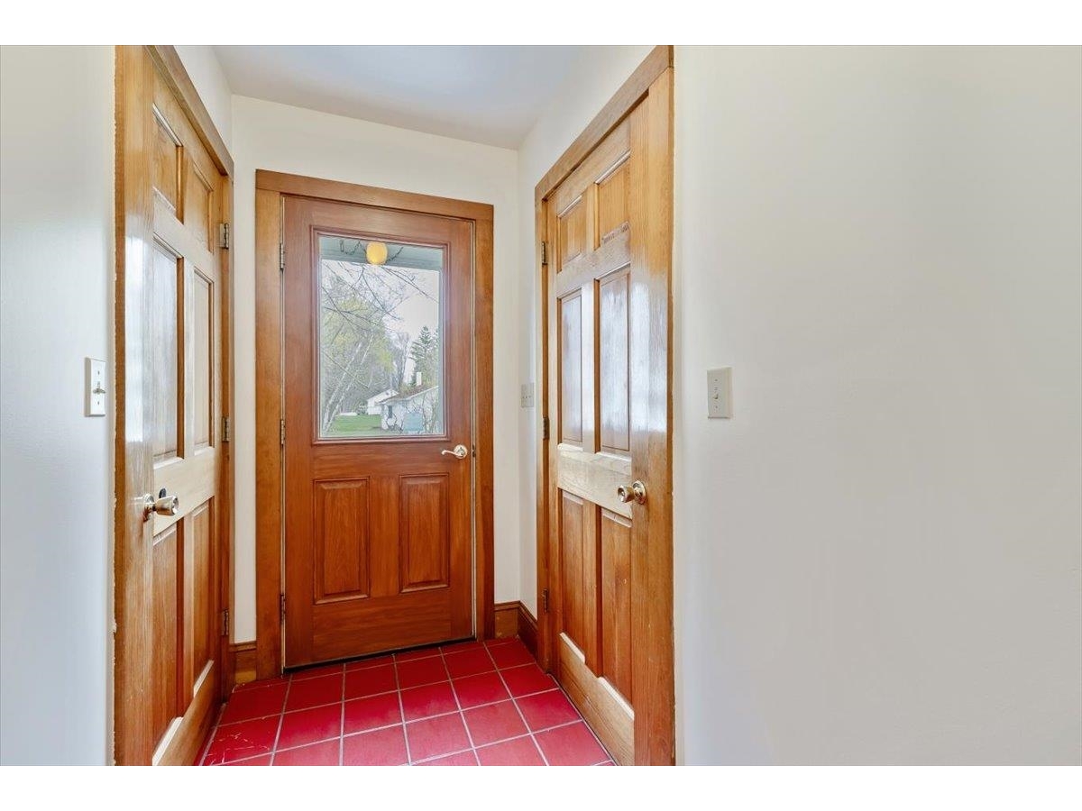 52 Lakewood Drive