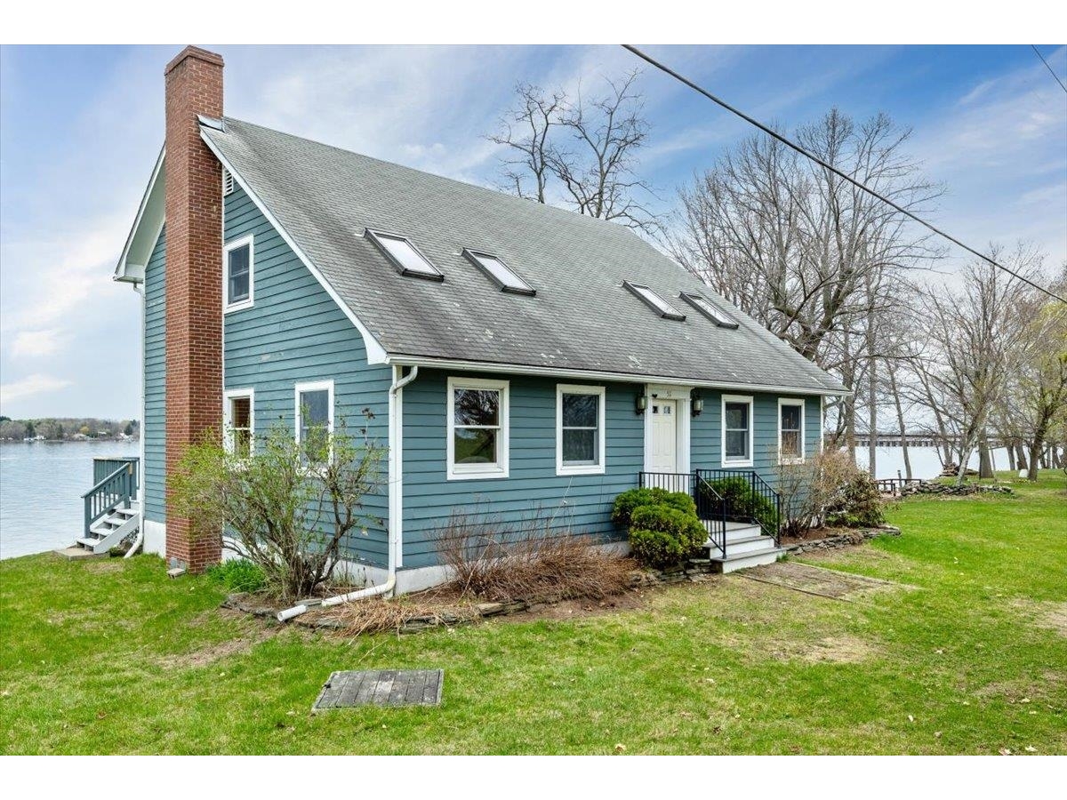 52 Lakewood Drive
