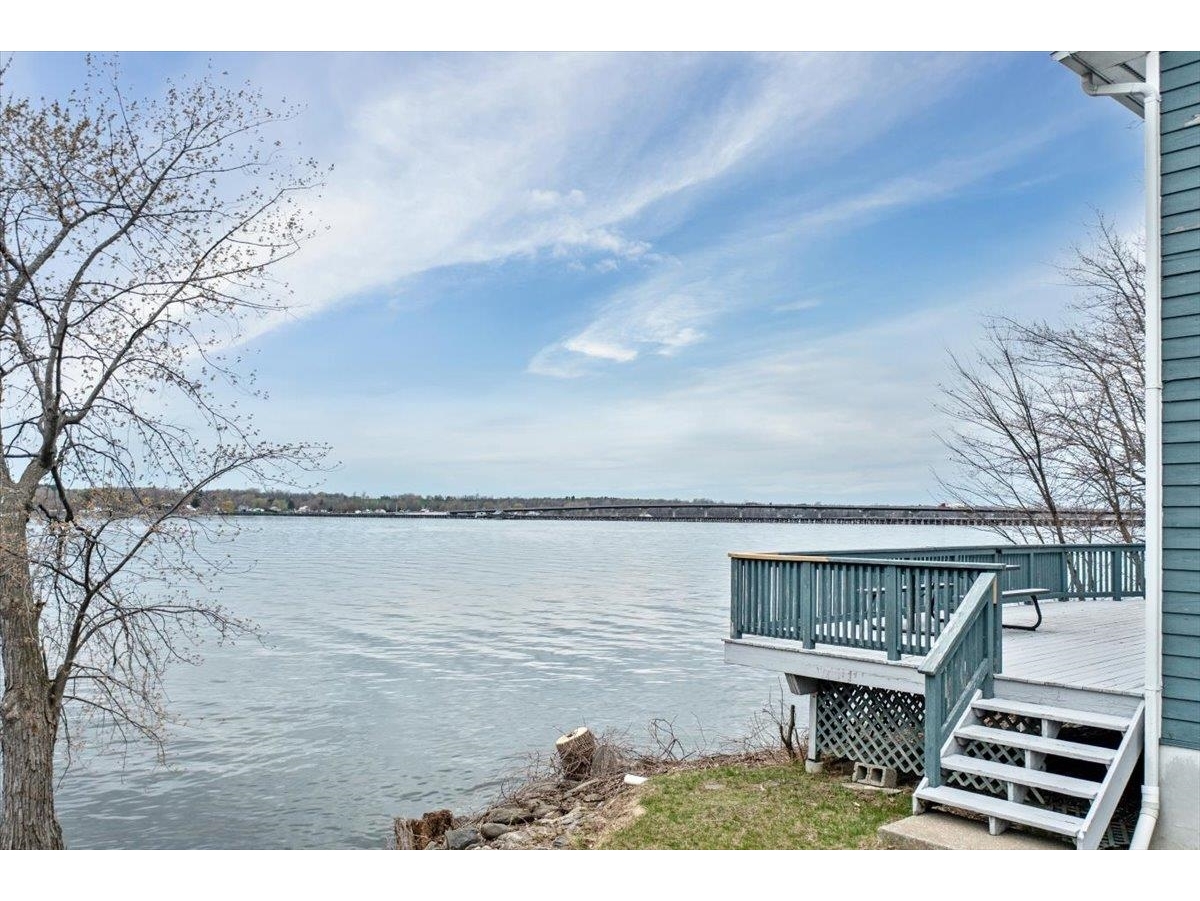 52 Lakewood Drive