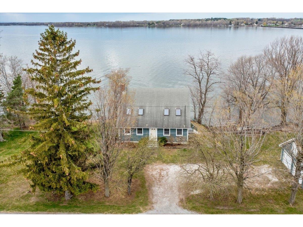 52 Lakewood Drive