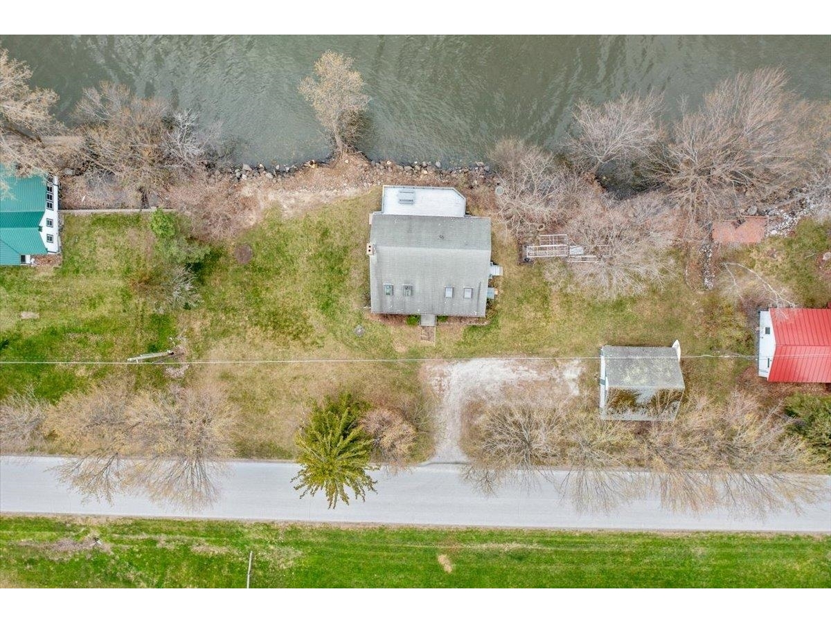 52 Lakewood Drive