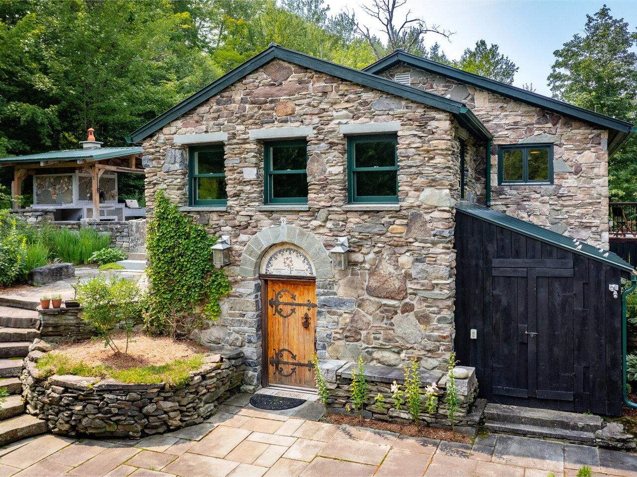 52 Stevensville Road