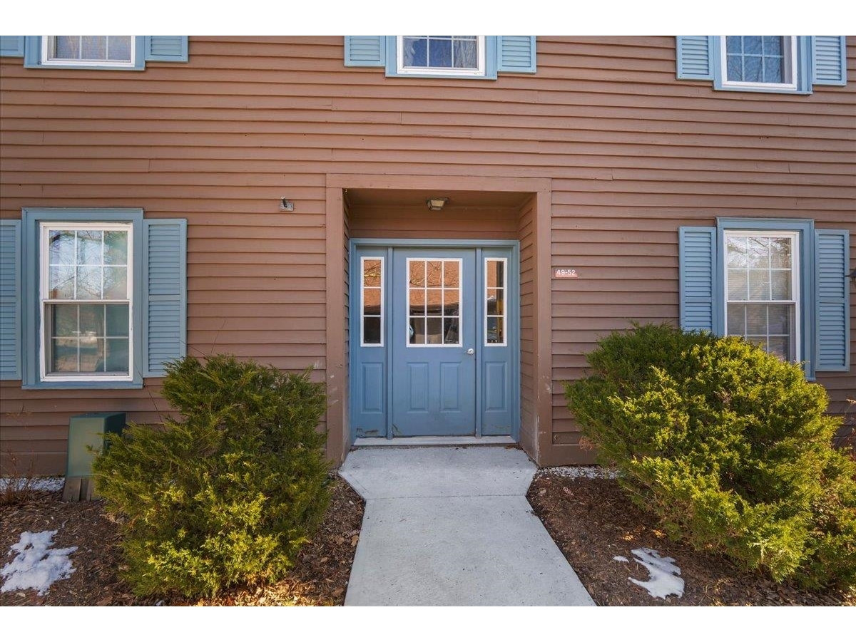 52 Twin Oaks Terrace