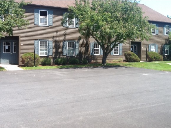 52 Twin Oaks, Unit 52