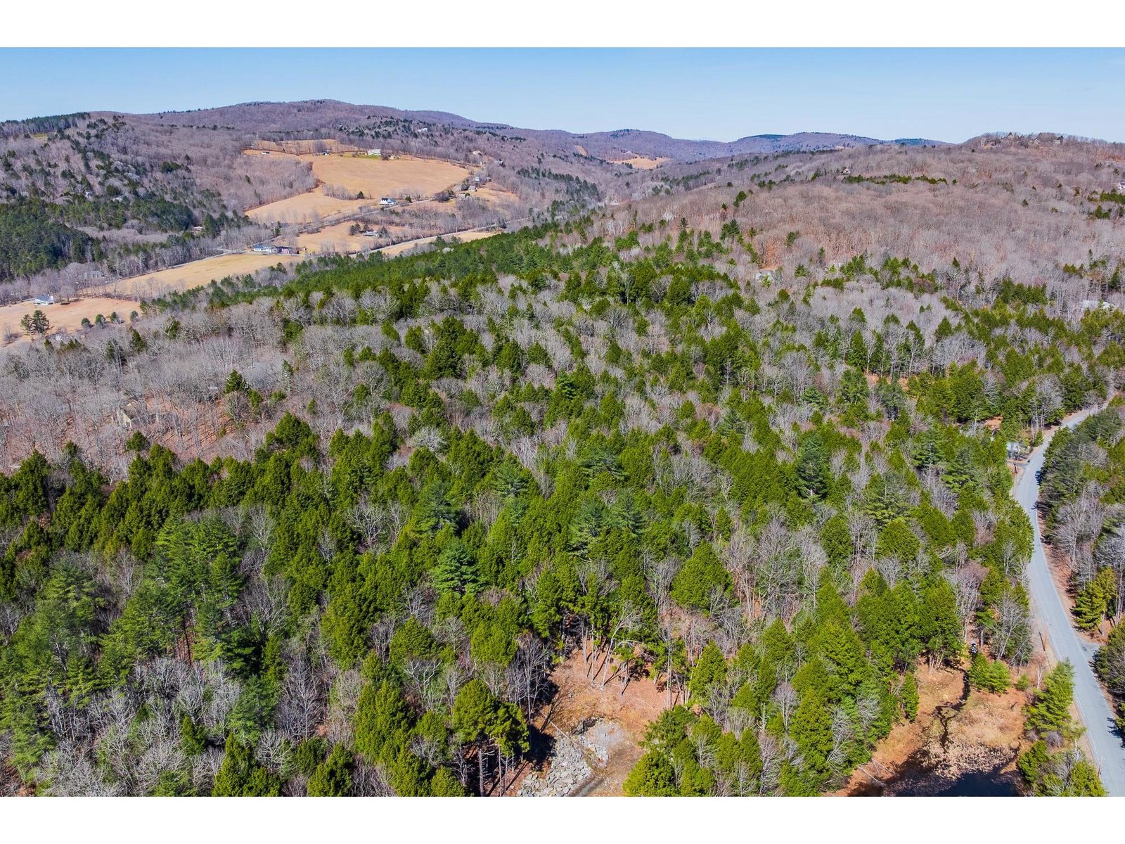 5209 Willard Road, Hartford