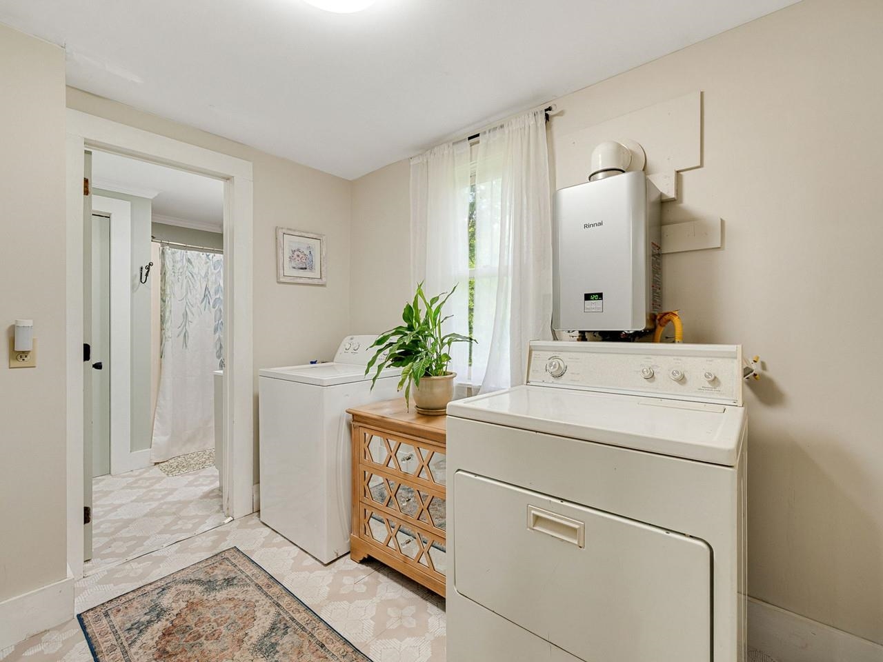 1st floor laundry