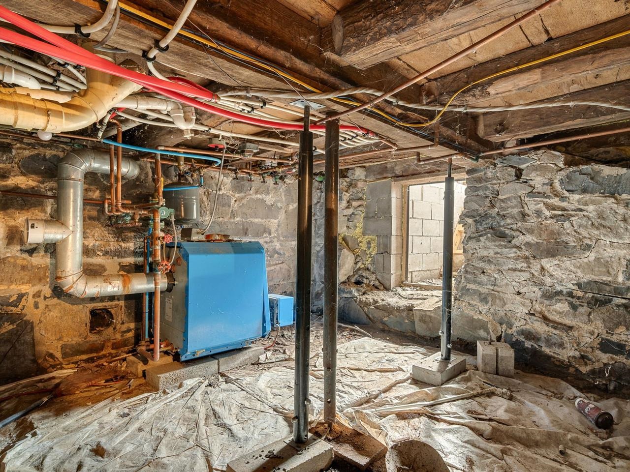 Basement accessed w/ bulkhead