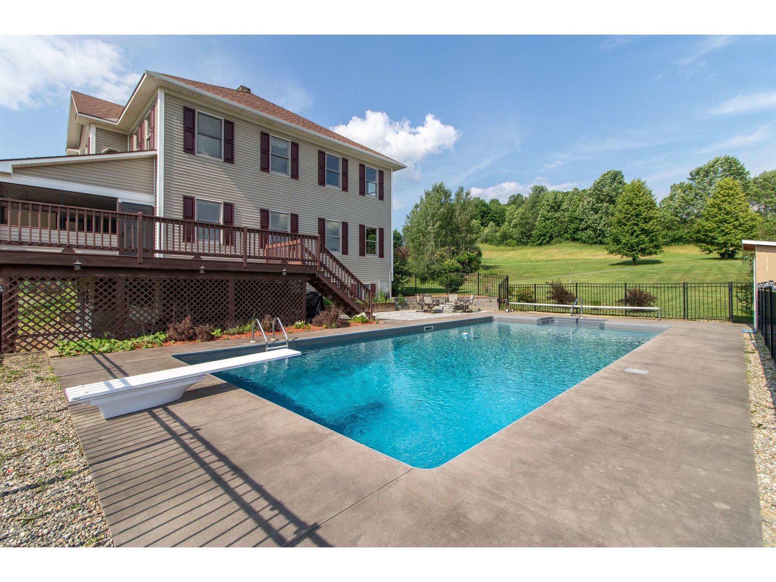 525 Sheldon Brook Road