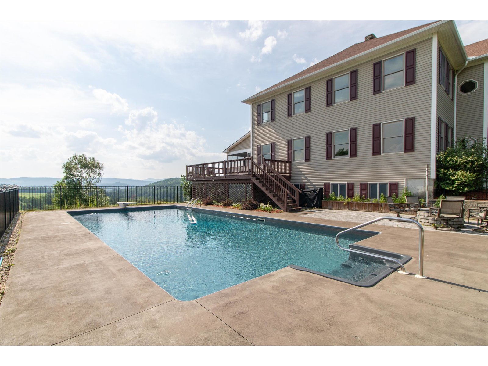 525 Sheldon Brook Road