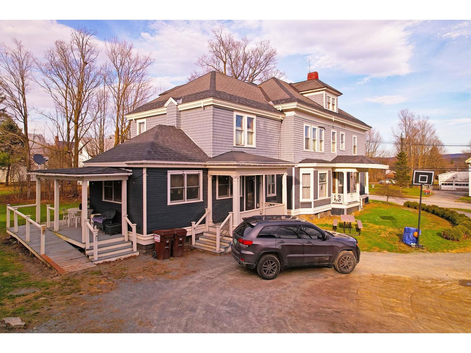 527 main Street