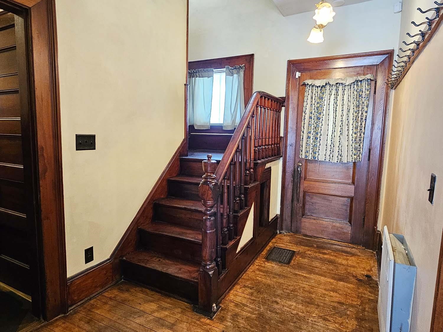 2nd Stairway