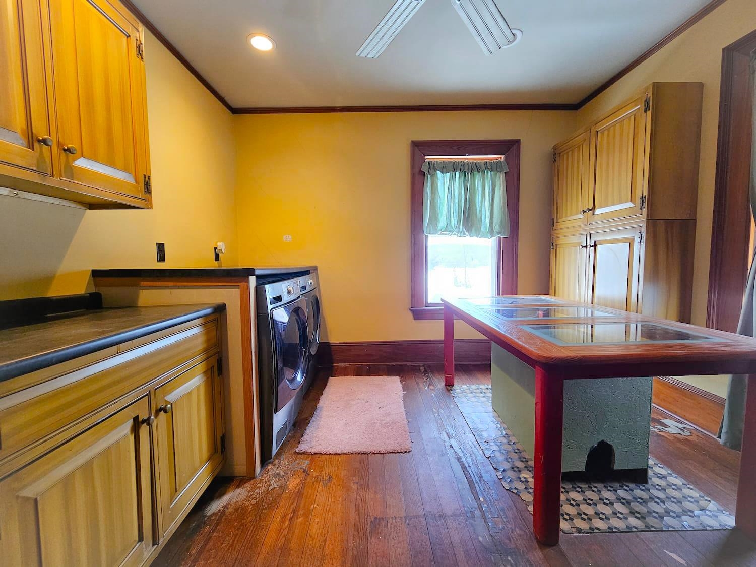 2nd Floor Laundry Room
