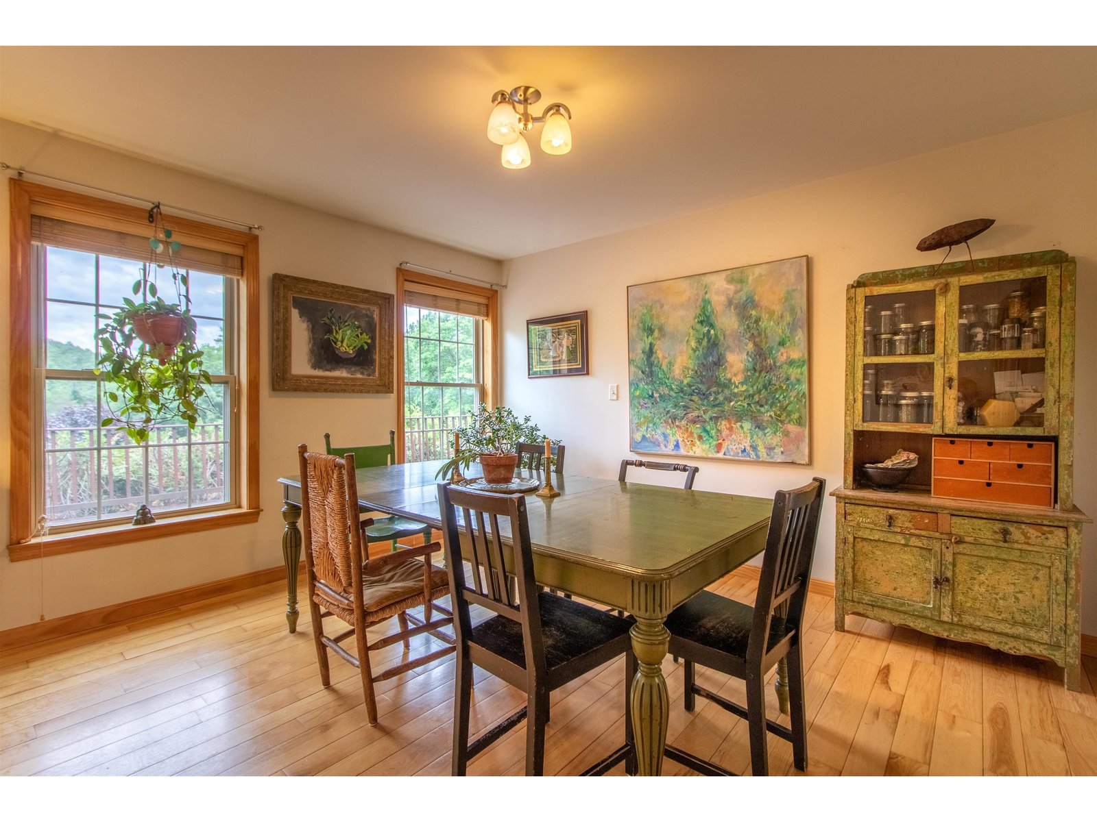 527 Mud Hollow Road
