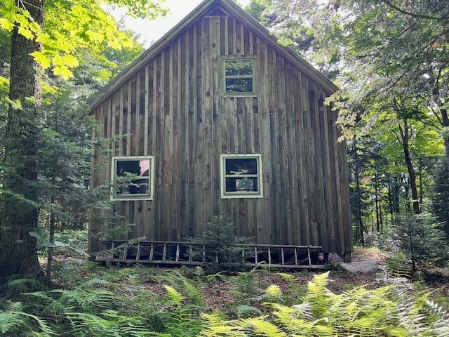 528 Paradise Lane