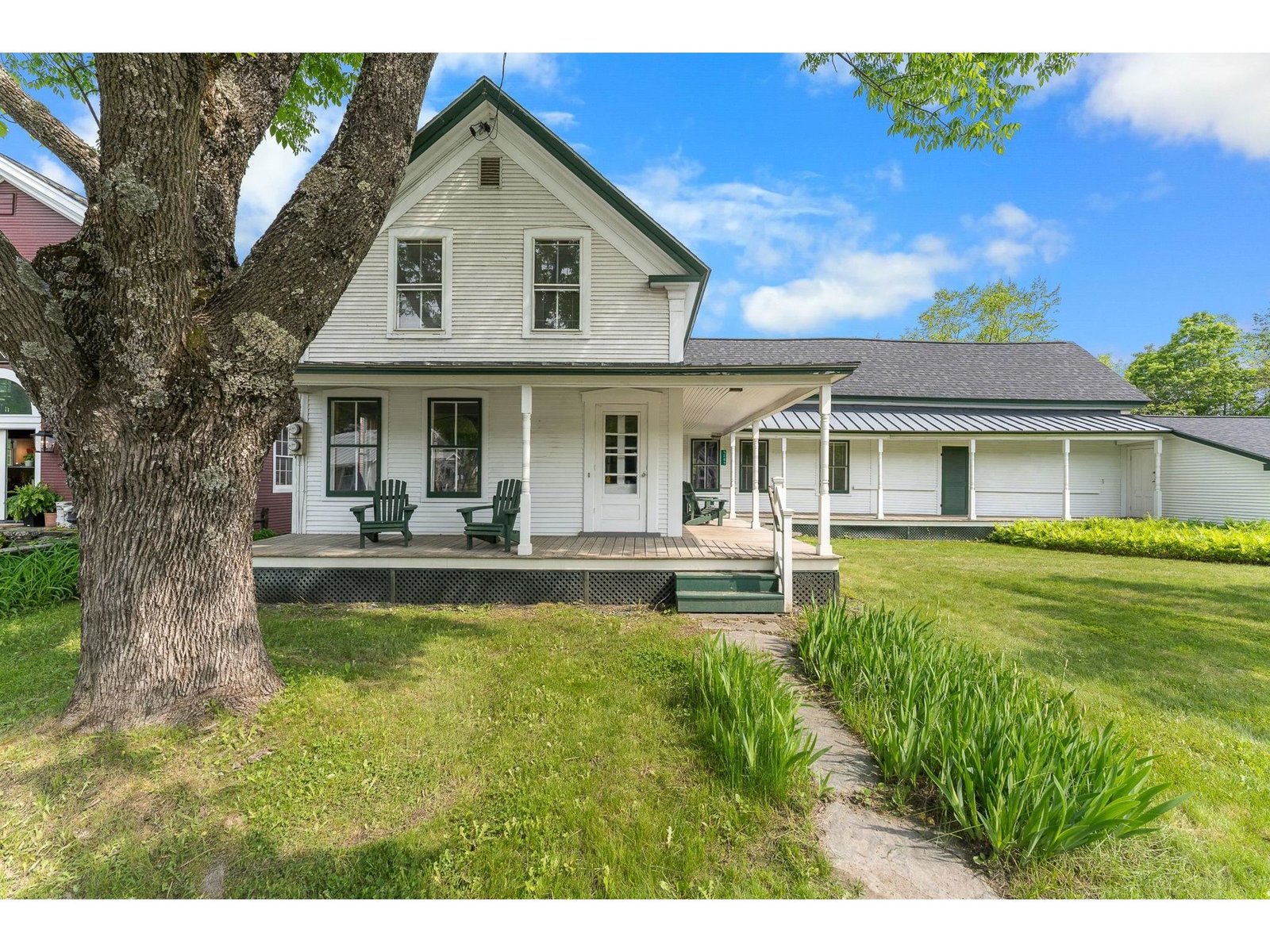 5285 Main Street