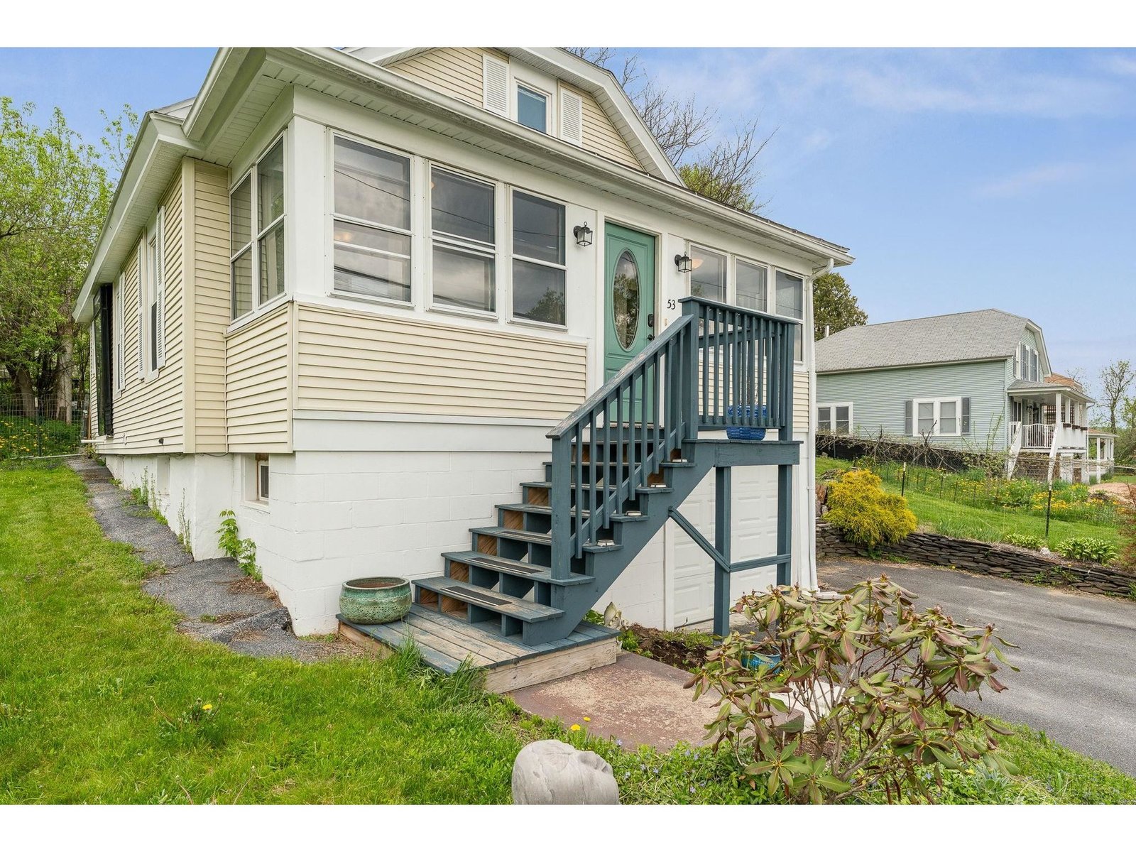 53 Bassett Street