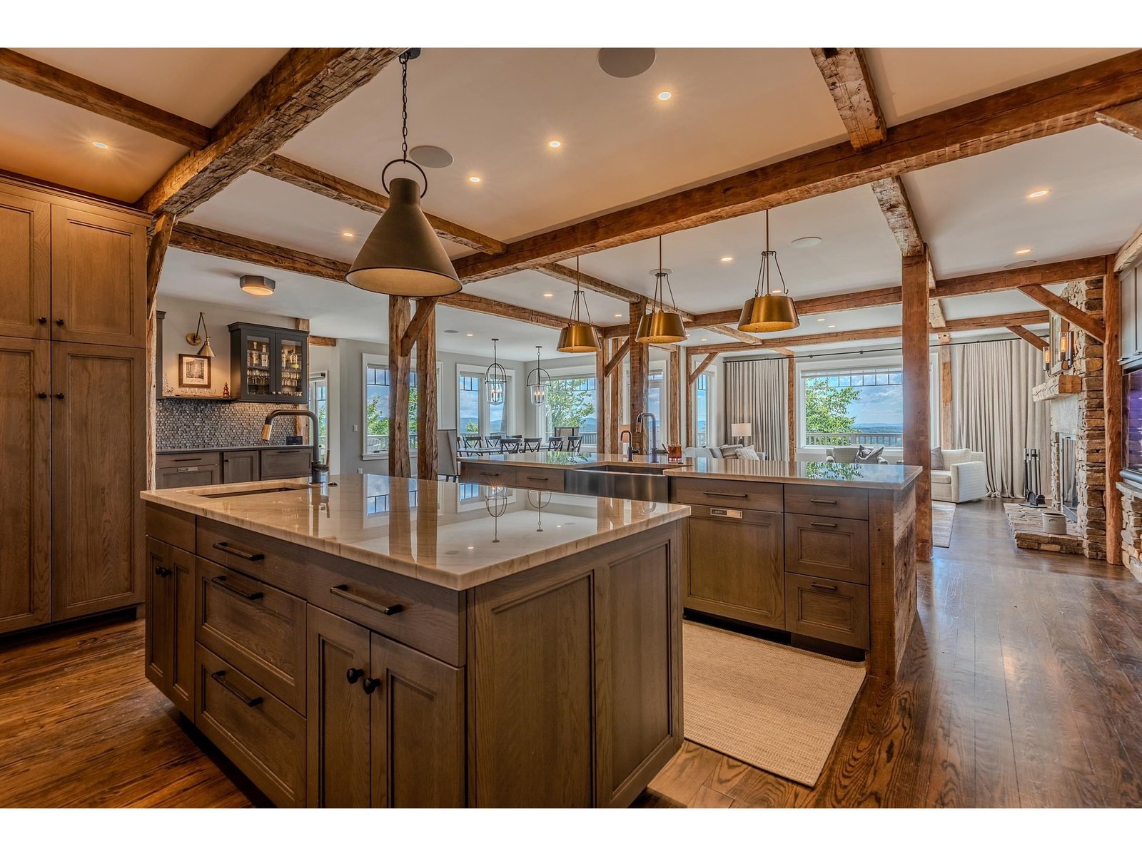 Second kitchen island