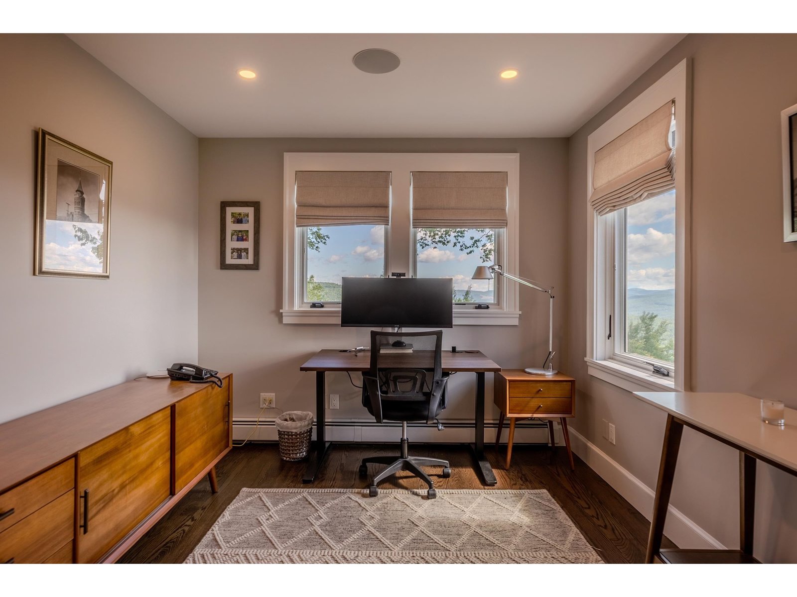 Executive office off the primary