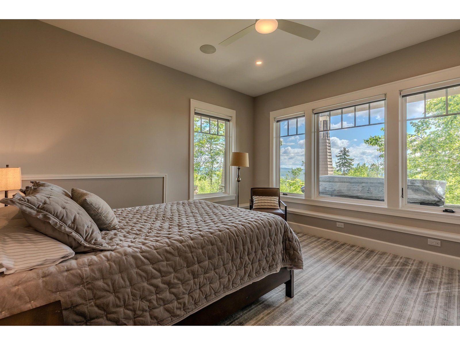 Lower north bedroom en suite