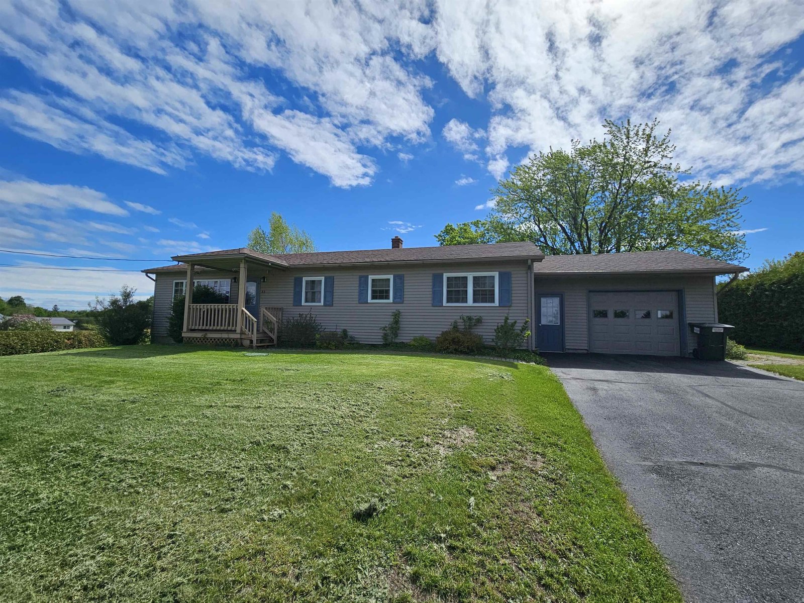 53 Mountainview Drive  Derby Line, VT