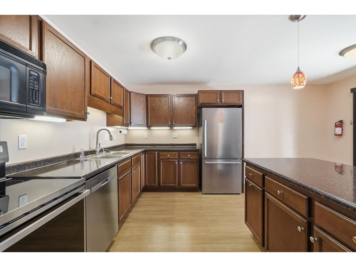 53 Twin Oaks Terrace