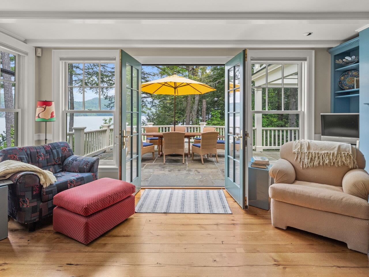 Gorgeous main living space
