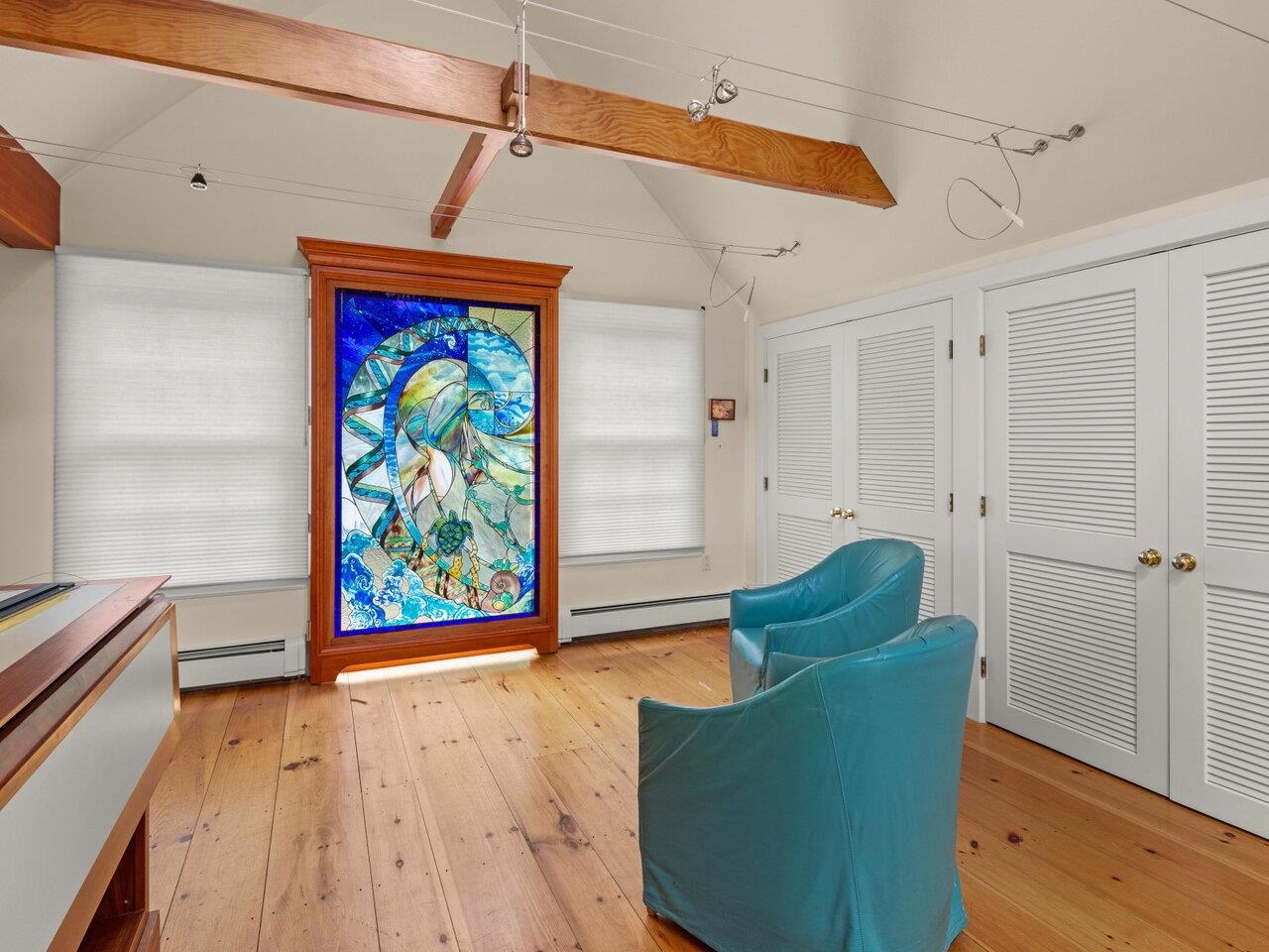 1 of 4 additional bedrooms