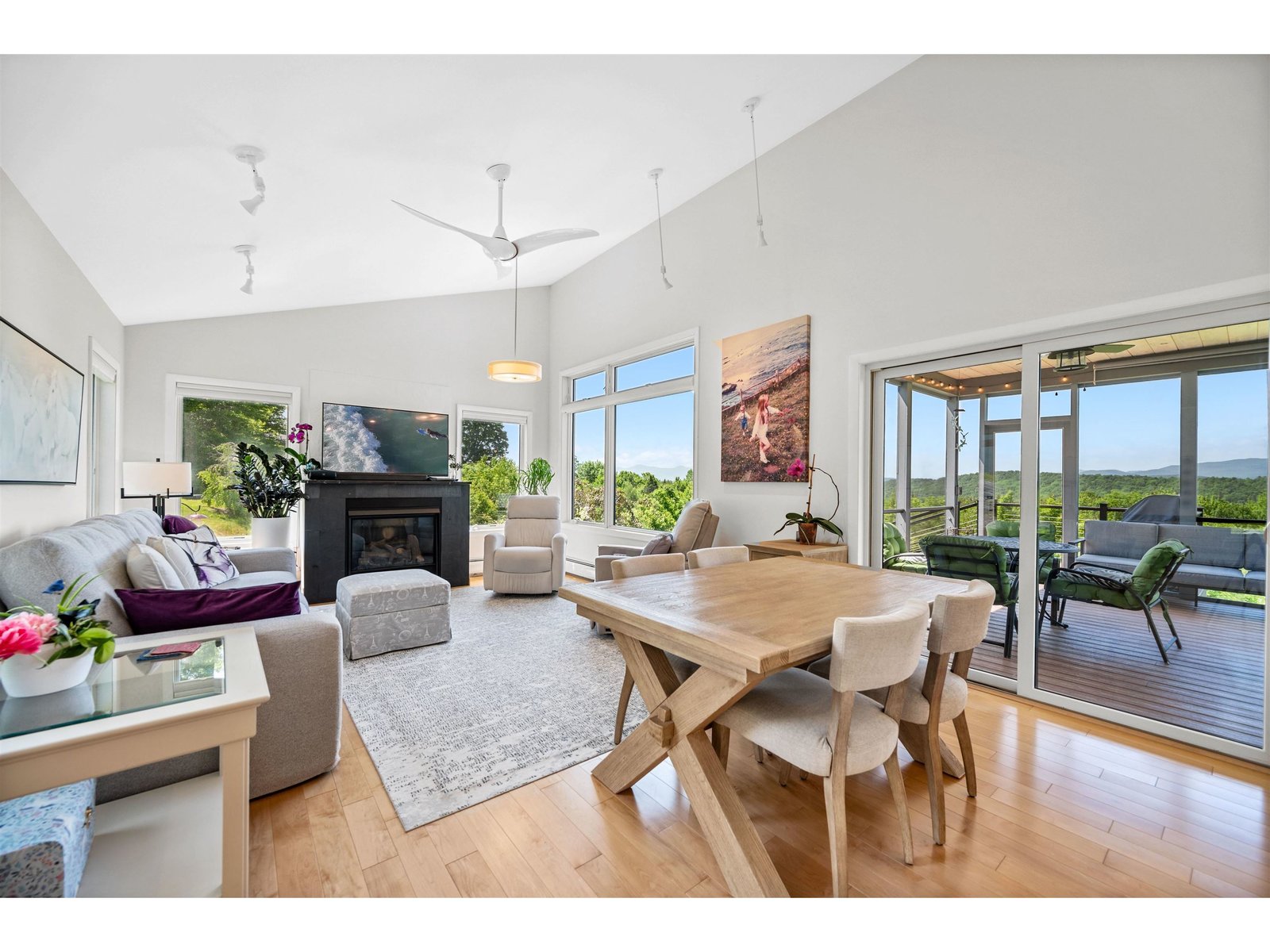 532 Mountain Estates Drive