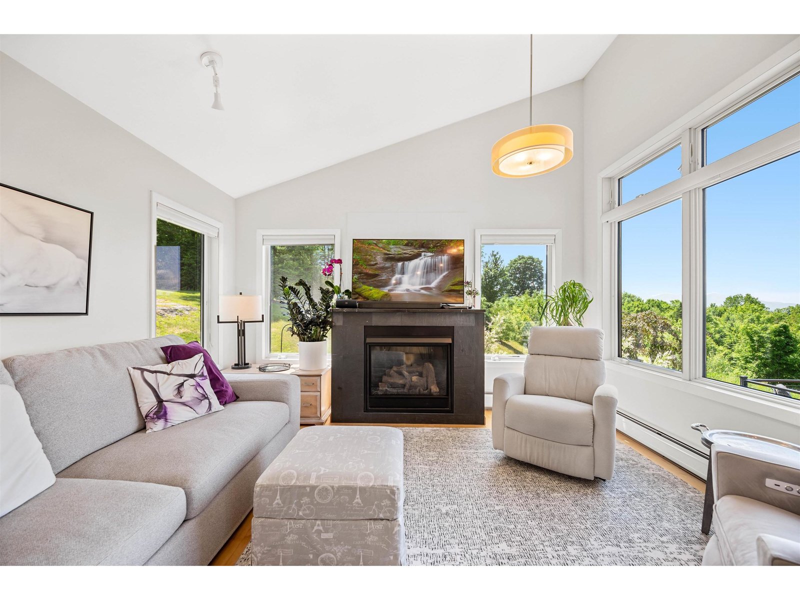 532 Mountain Estates Drive