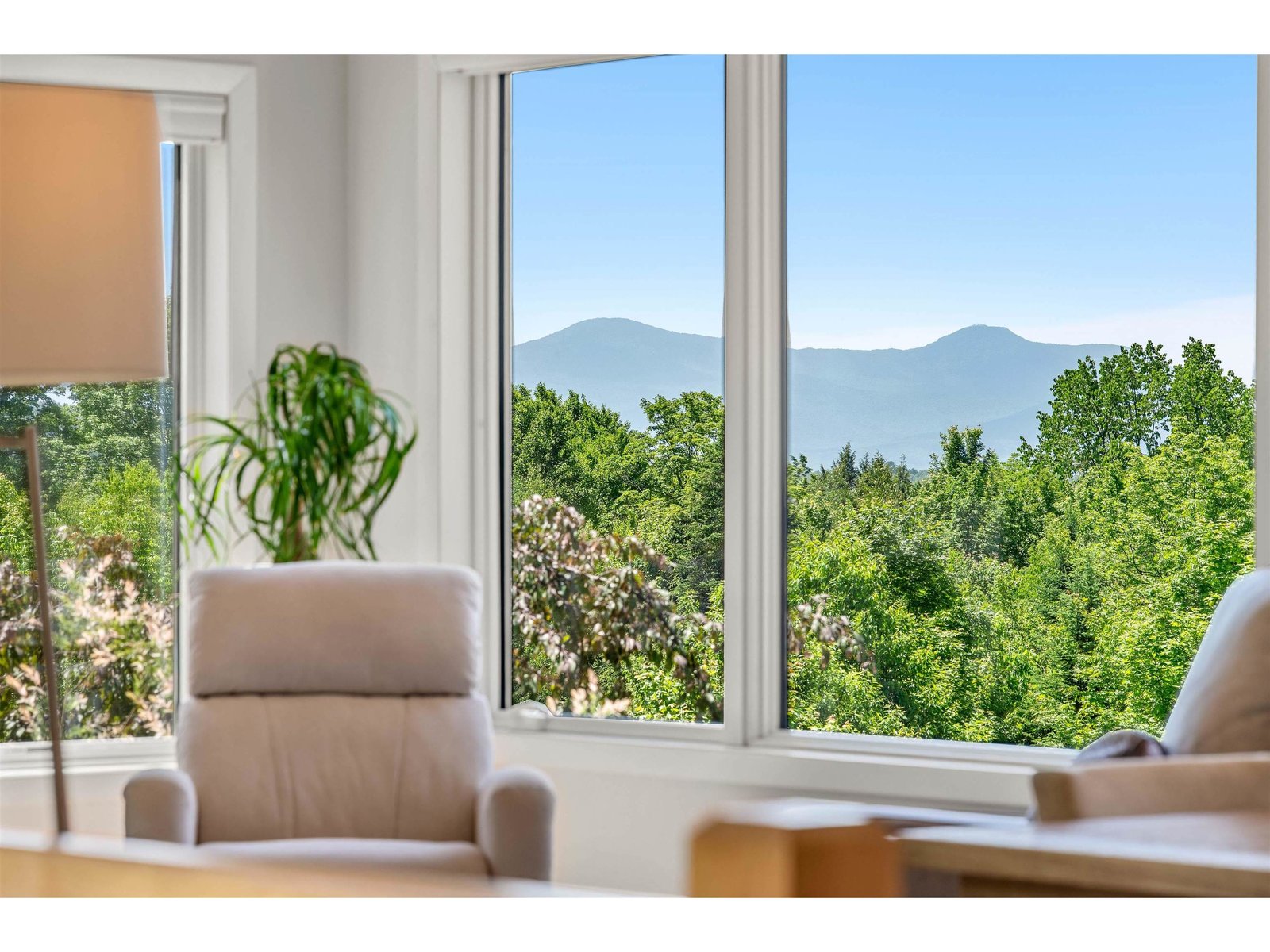 532 Mountain Estates Drive