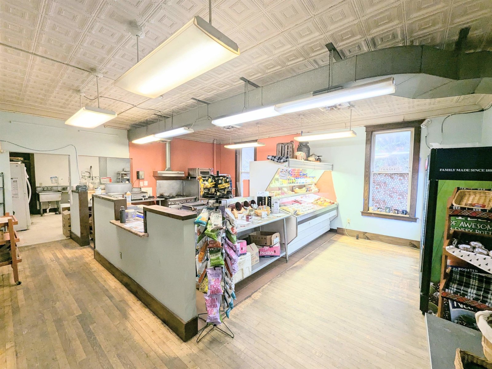537 Railroad Street