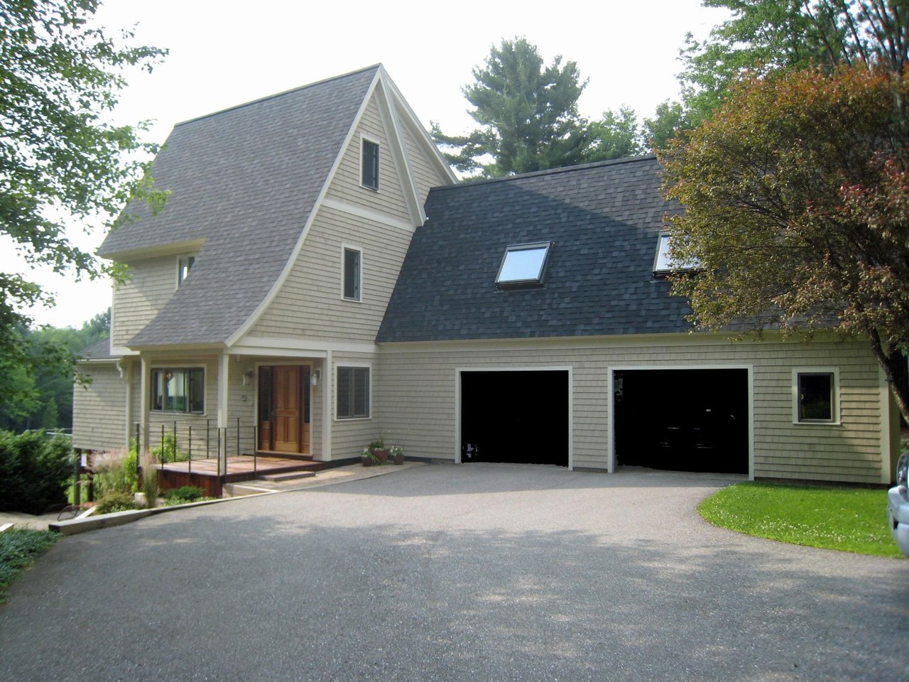 537 Thompson Road