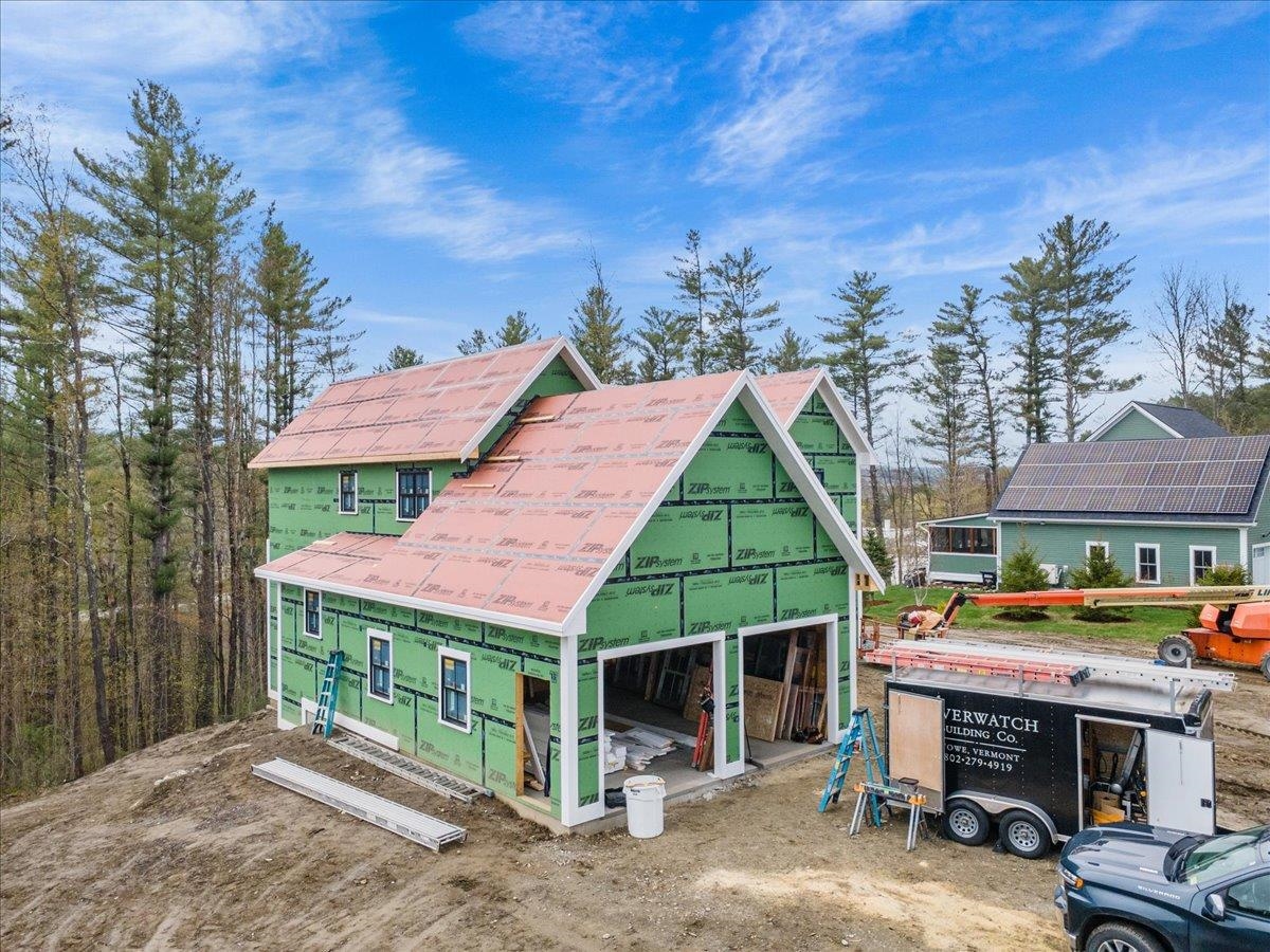 539 Thomas Lane, Unit 27