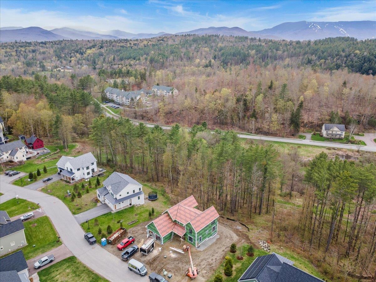 539 Thomas Lane, Unit 27