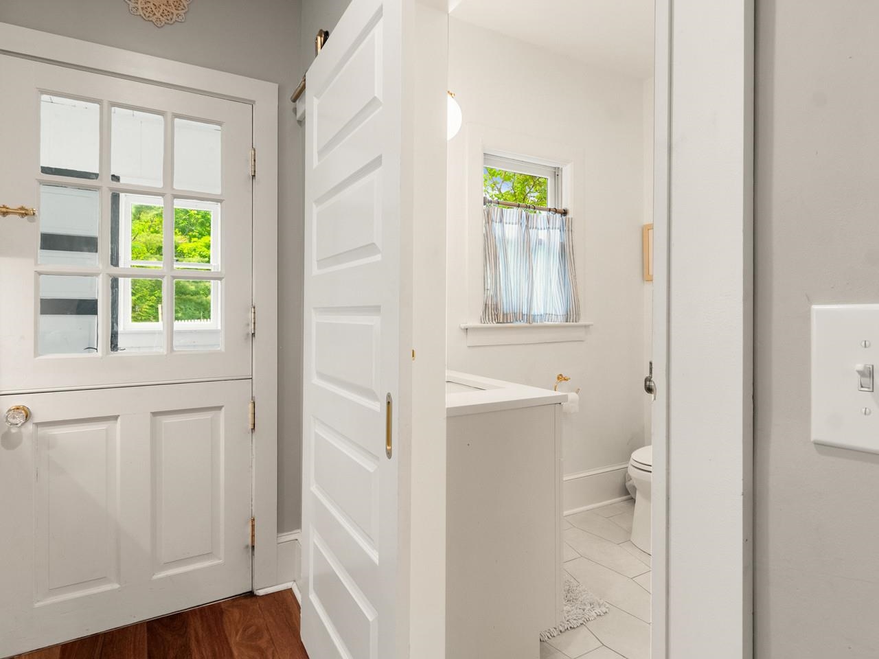 Dutch back door & bath