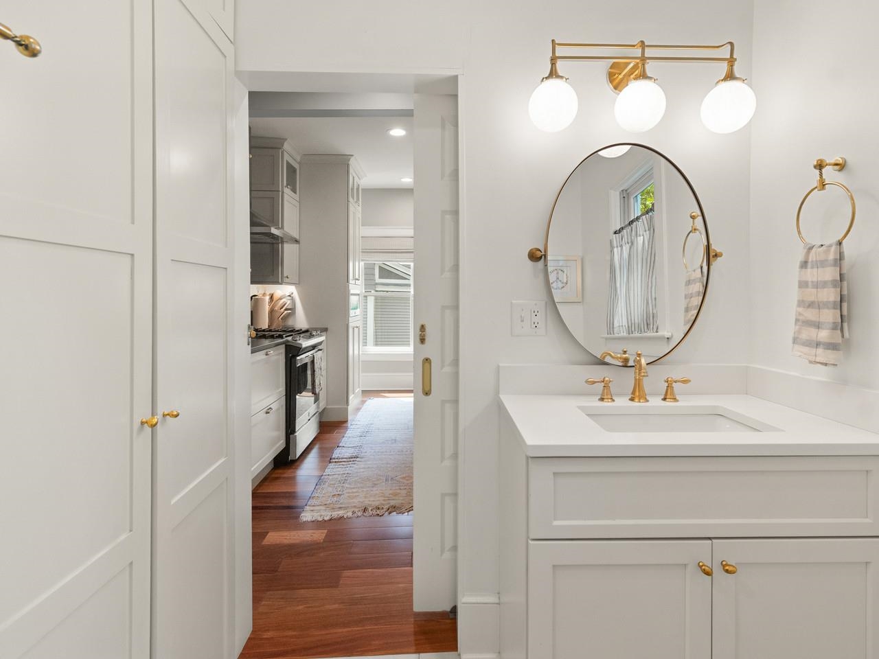 Renovated bath w/ laundry