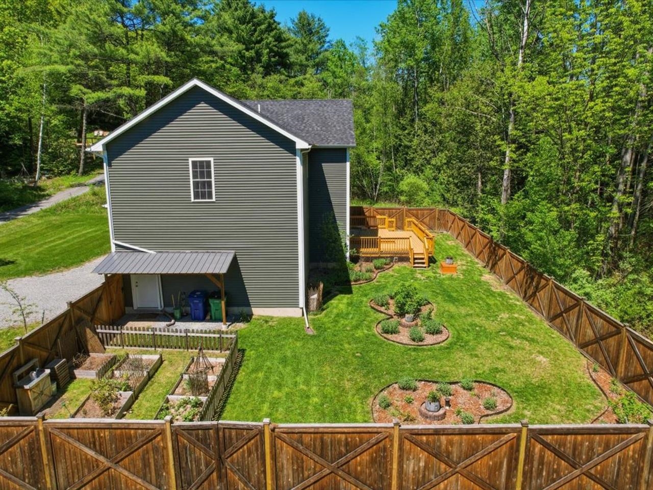Fully Fenced-in Yard