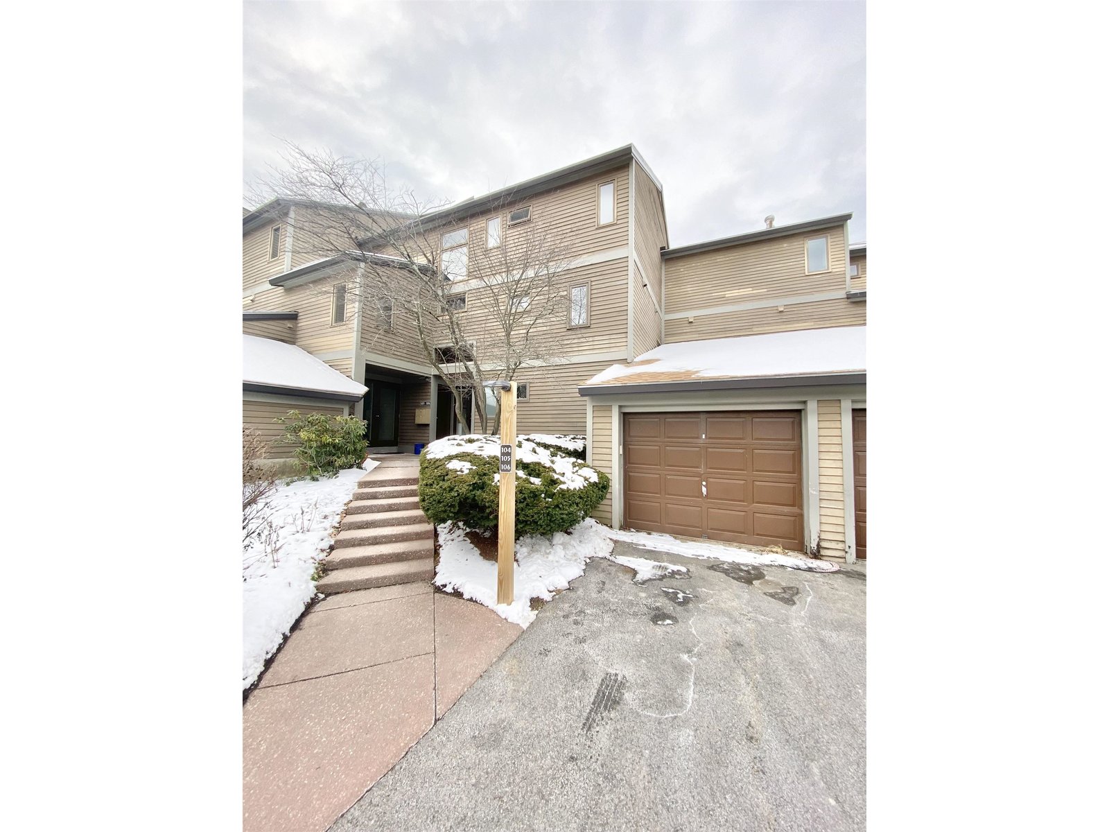 54 East Redrock Drive, Unit 104