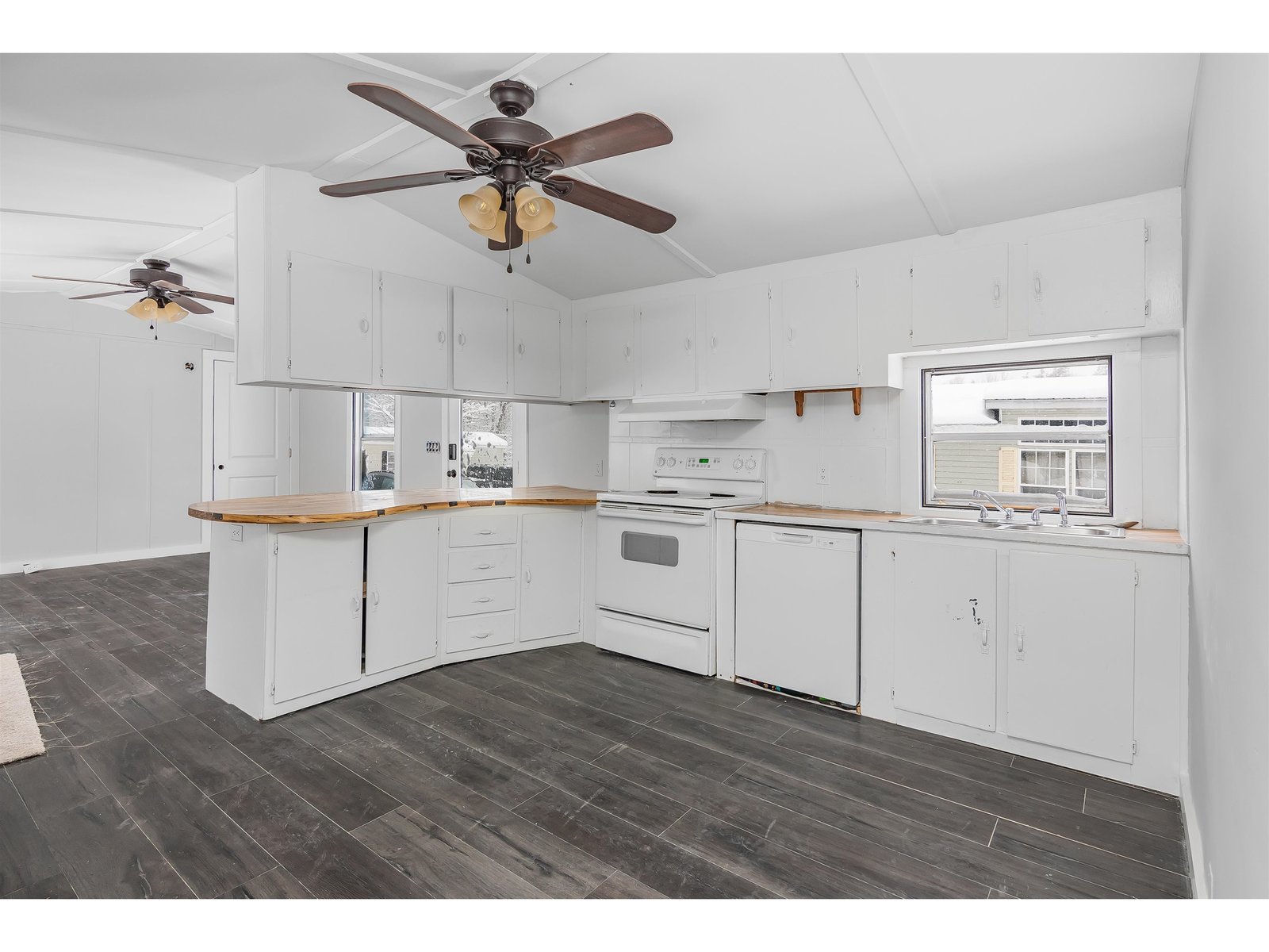 54 Hillside Drive, Unit 16