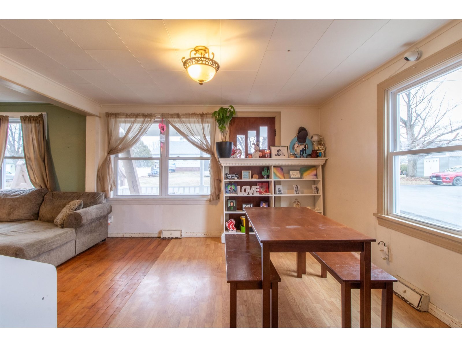 54 Kingsbury Avenue