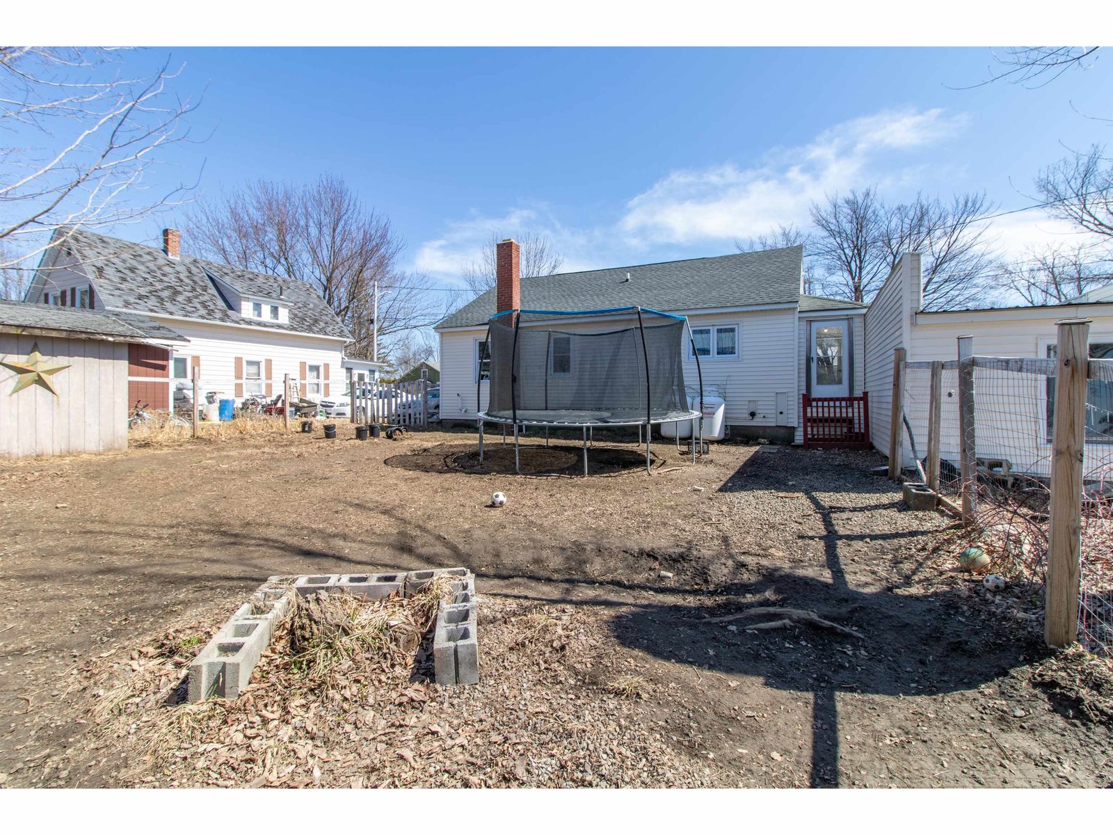 54 Kingsbury Avenue