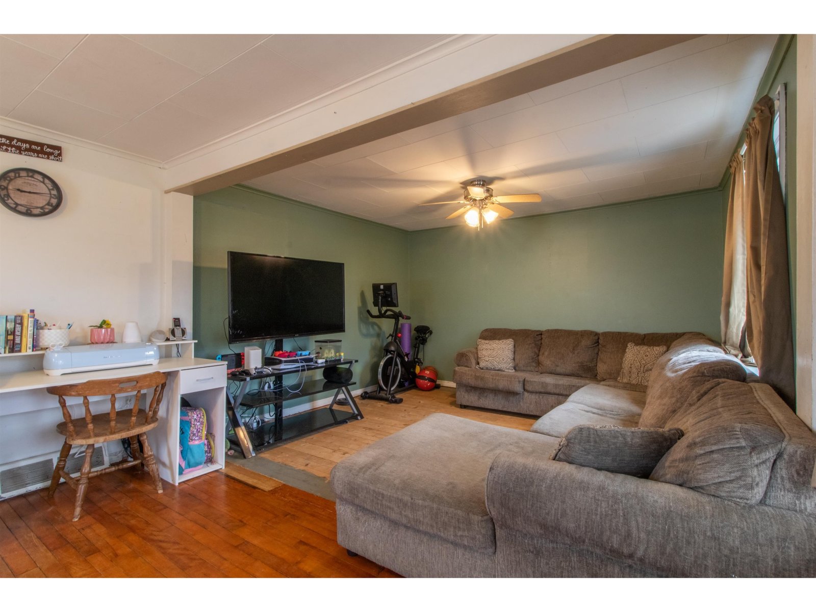 54 Kingsbury Avenue