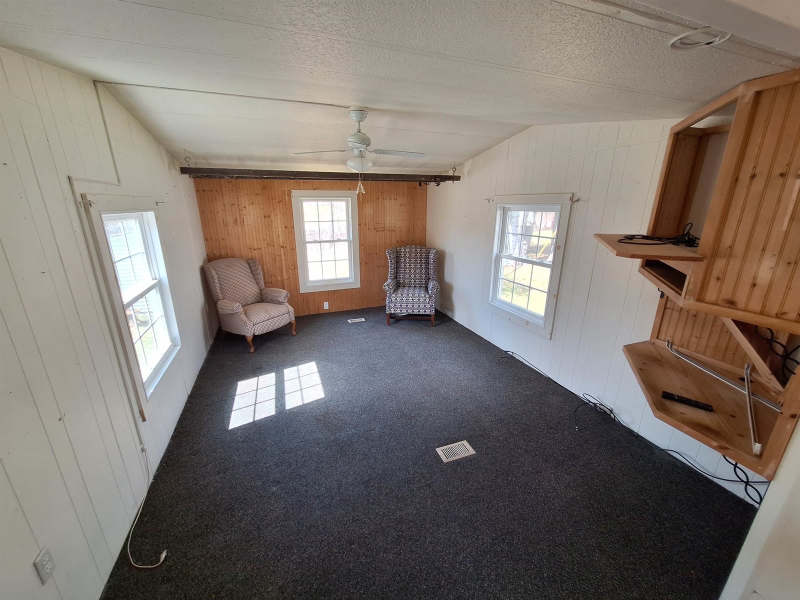 541 Hemlock Road