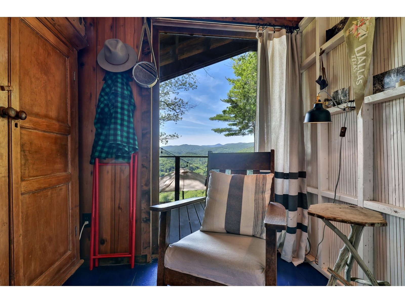 544 Vulture Mountain Road