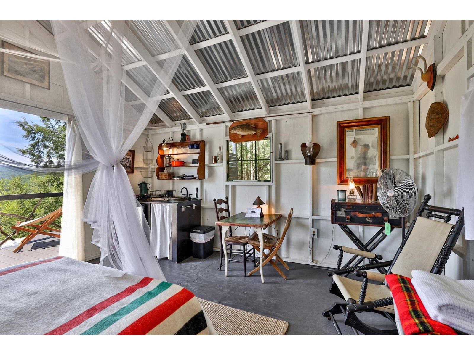 544 Vulture Mountain Road